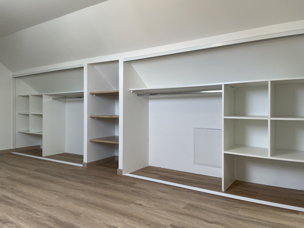 Placards sous pente et dressings dans les combles